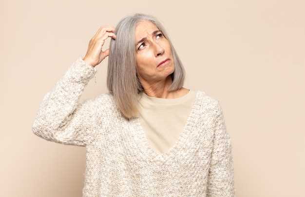 Седые волосы у женщин: причины и возраст появления